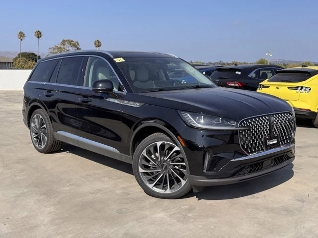 2025 Lincoln Aviator 2nd Gen - Image 2 of 12