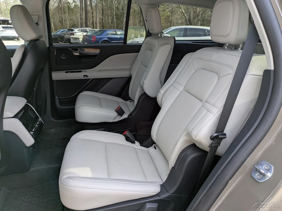 2025 Lincoln Aviator 2nd Gen - Image 15 of 21