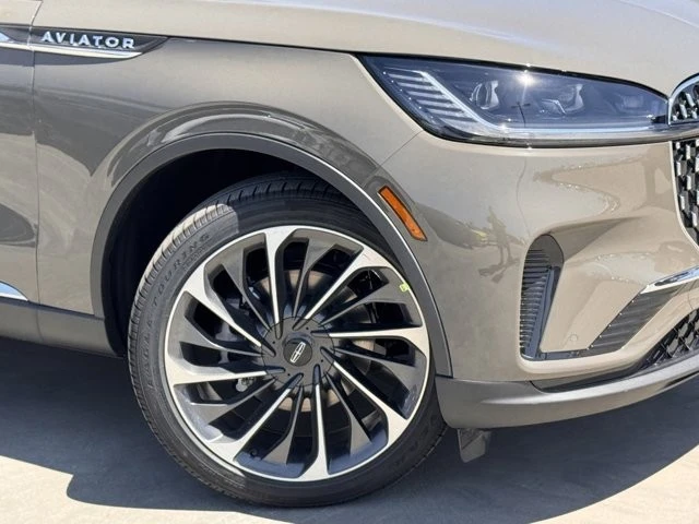 2025 Lincoln Aviator 2nd Gen - Image 4 of 12