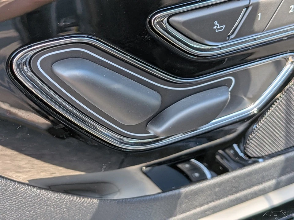 2025 Lincoln Aviator 2nd Gen - Image 20 of 21