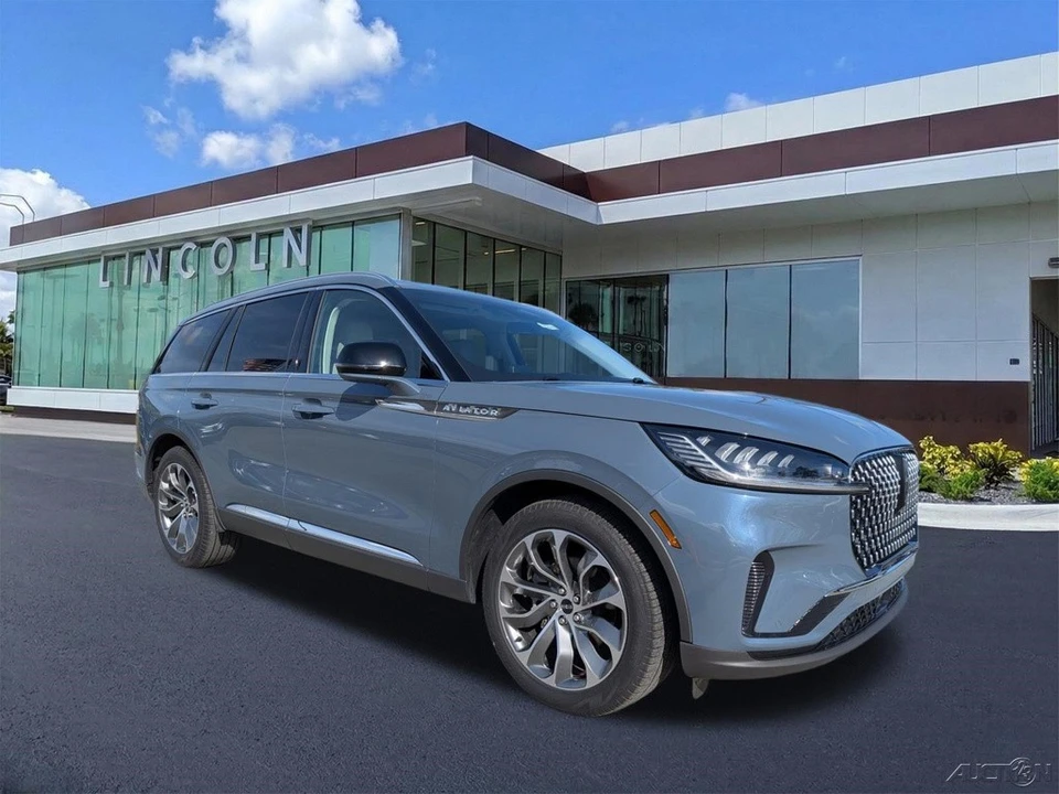 2025 Lincoln Aviator 2nd Gen - Image 2 of 21