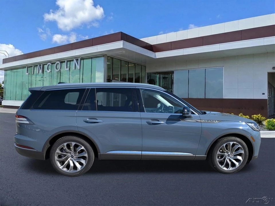 2025 Lincoln Aviator 2nd Gen - Image 3 of 21