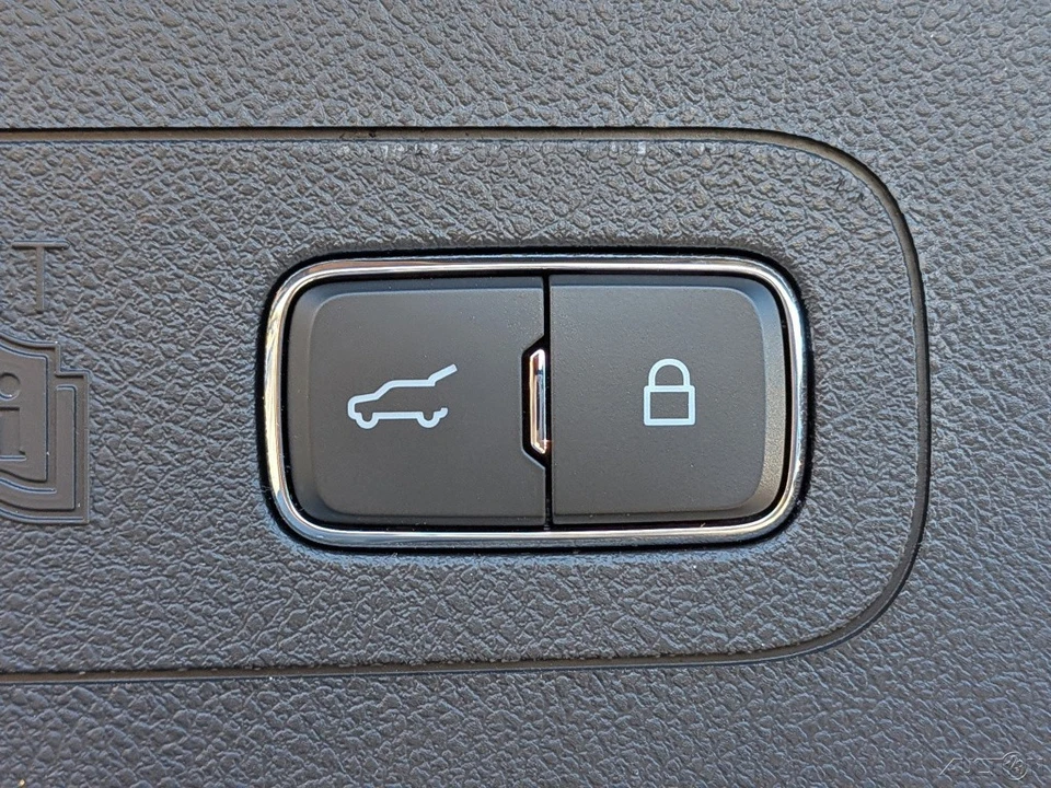 2025 Lincoln Aviator 2nd Gen - Image 16 of 21