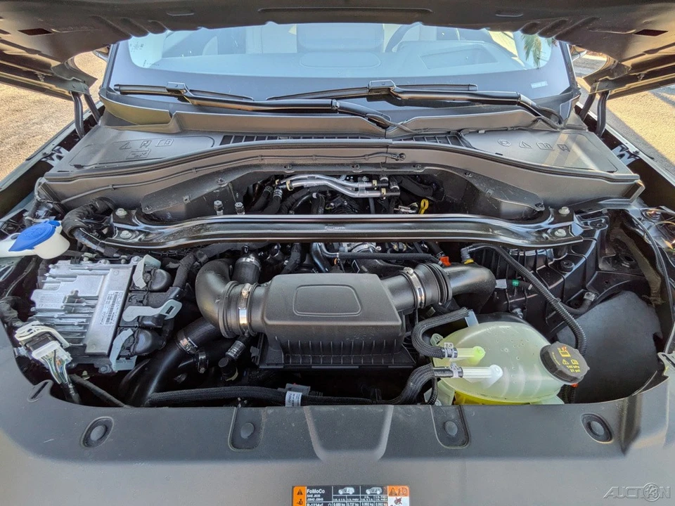 2025 Lincoln Aviator 2nd Gen - Image 10 of 21