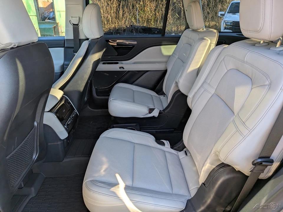 2025 Lincoln Aviator 2nd Gen - Image 17 of 21
