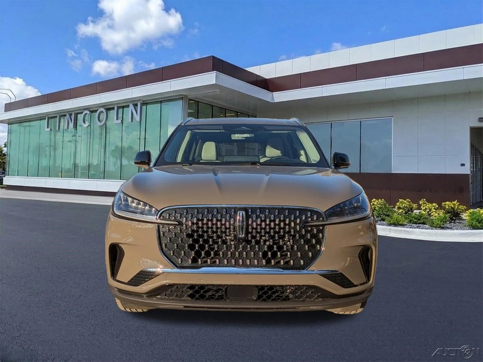 2025 Lincoln Aviator 2nd Gen - Image 9 of 21