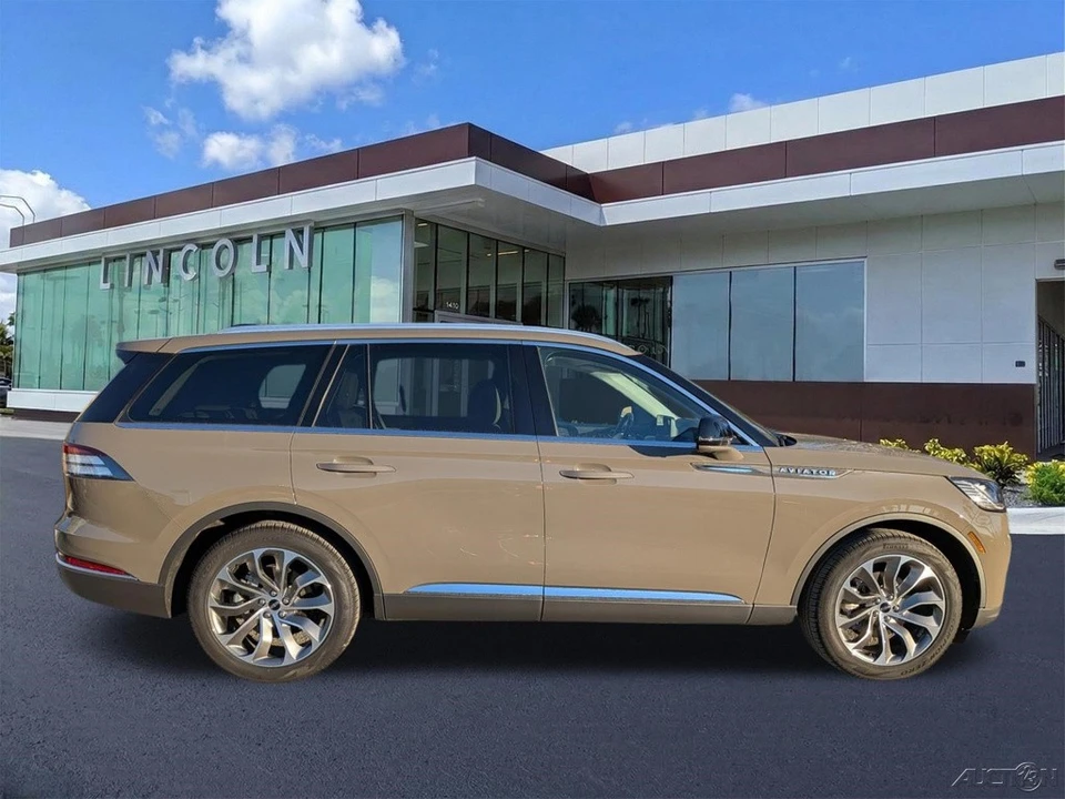 2025 Lincoln Aviator 2nd Gen - Image 3 of 21