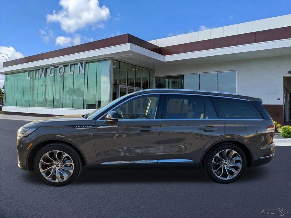 2025 Lincoln Aviator 2nd Gen - Image 7 of 21