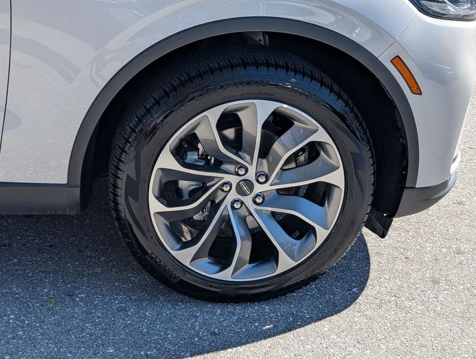 2025 Lincoln Aviator 2nd Gen - Image 9 of 12