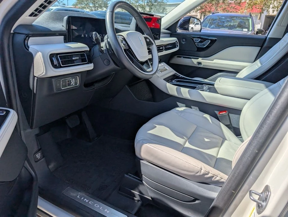 2025 Lincoln Aviator 2nd Gen - Image 12 of 12