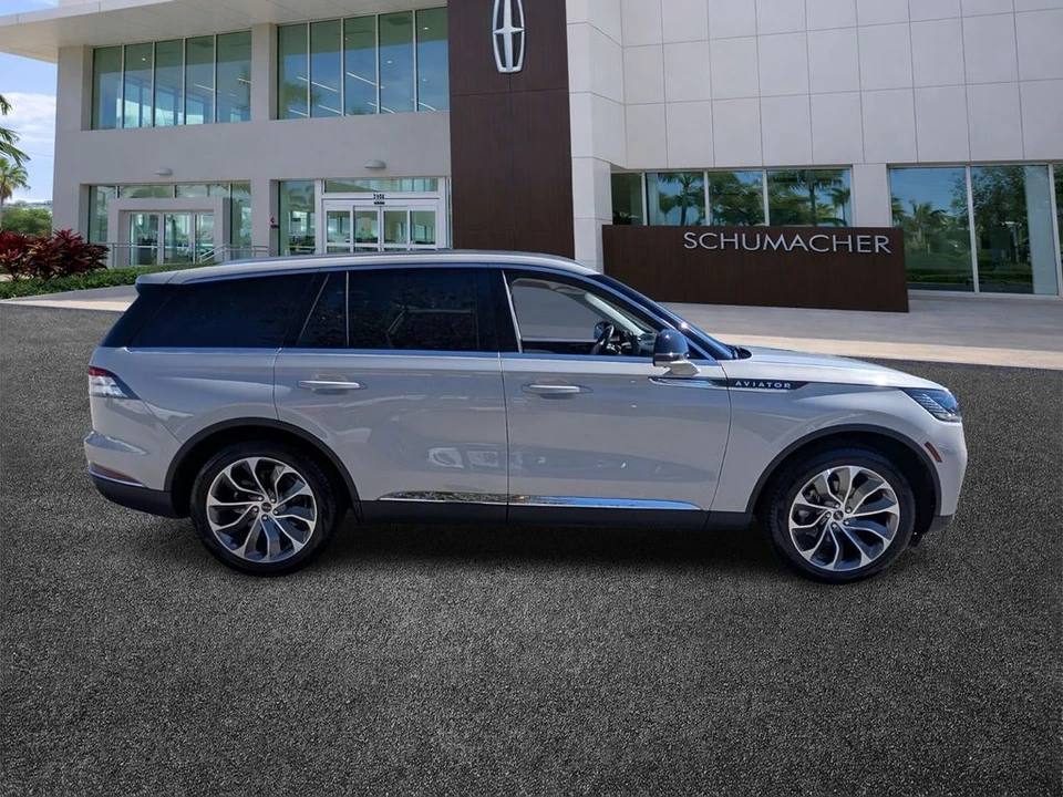 2025 Lincoln Aviator 2nd Gen - Image 8 of 12