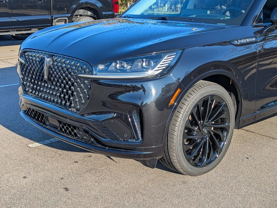 2025 Lincoln Aviator 2nd Gen - Image 10 of 12
