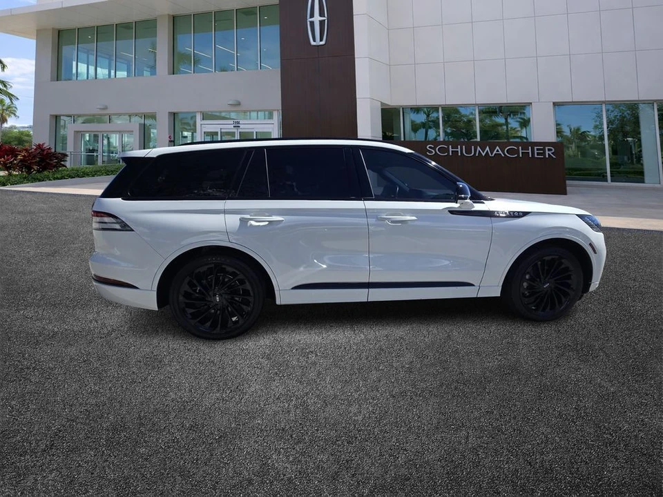 2025 Lincoln Aviator 2nd Gen - Image 8 of 12