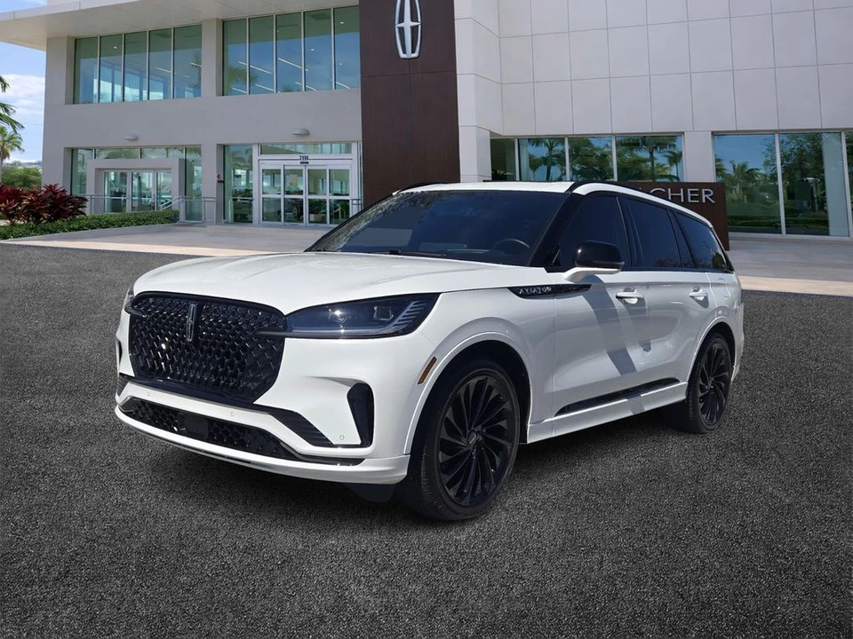 2025 Lincoln Aviator 2nd Gen - Image 3 of 12