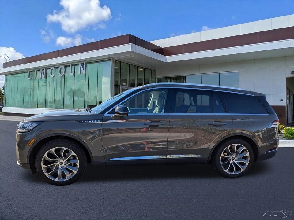 2025 Lincoln Aviator 2nd Gen - Image 7 of 21