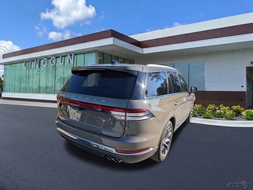 2025 Lincoln Aviator 2nd Gen - Image 4 of 21