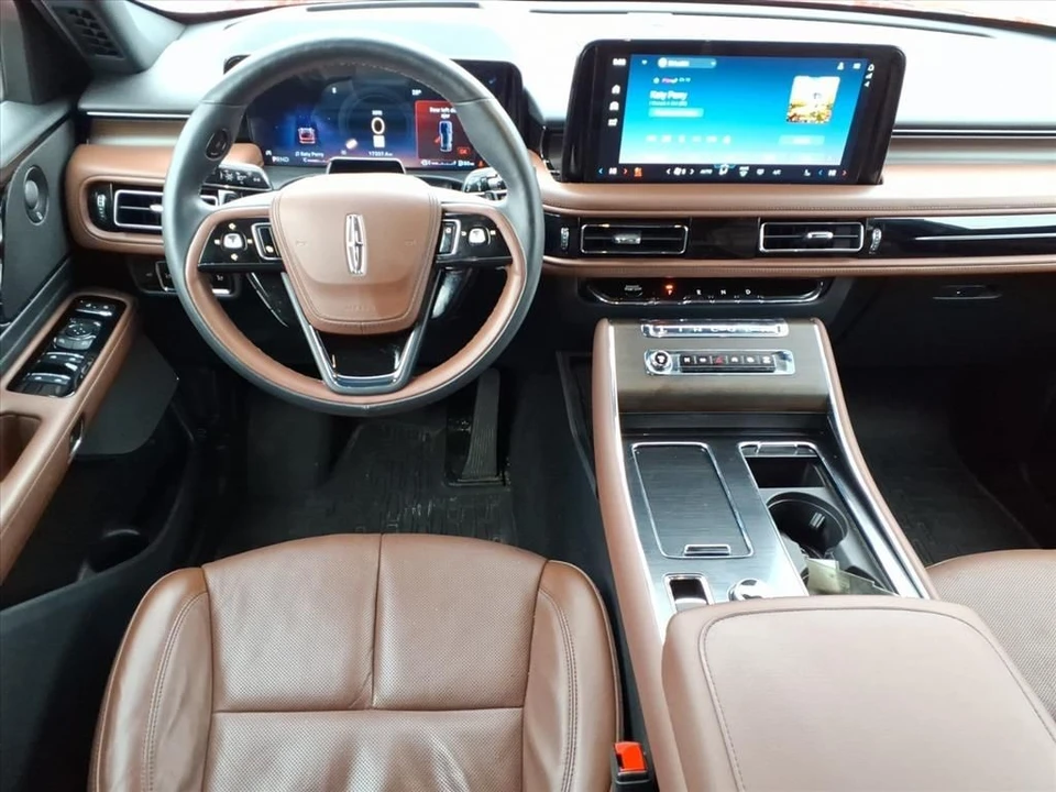 2025 Lincoln Aviator 2nd Gen - Image 9 of 21