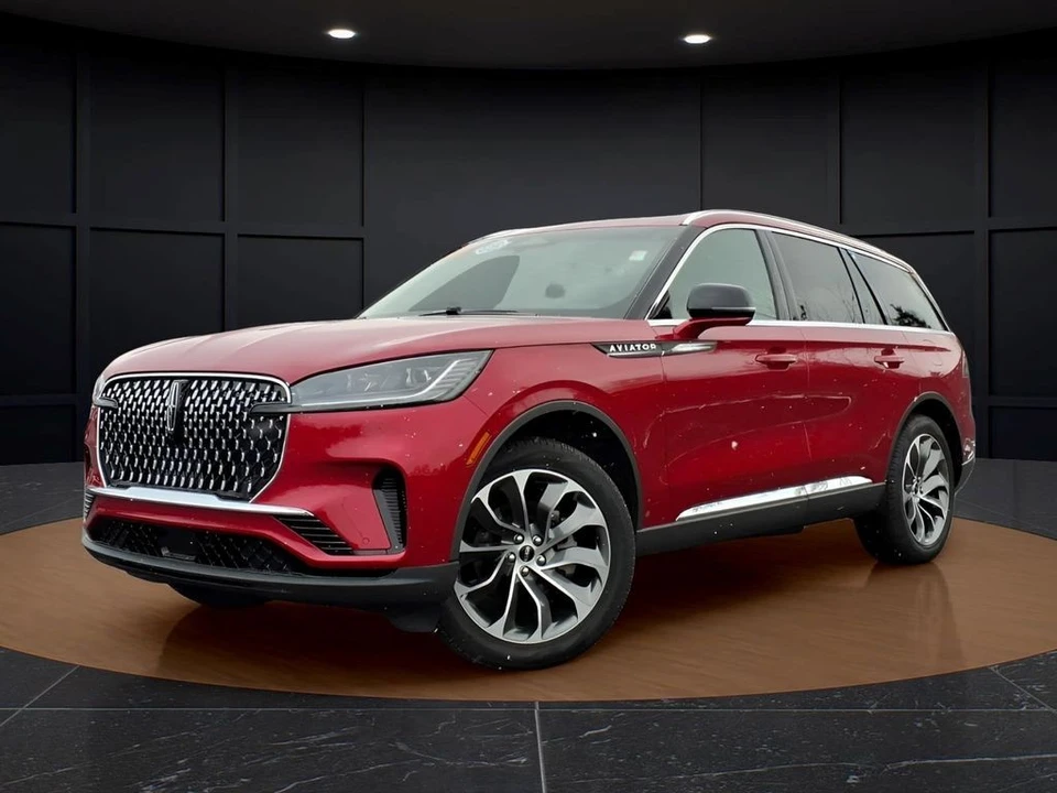 2025 Lincoln Aviator 2nd Gen - Image 3 of 30