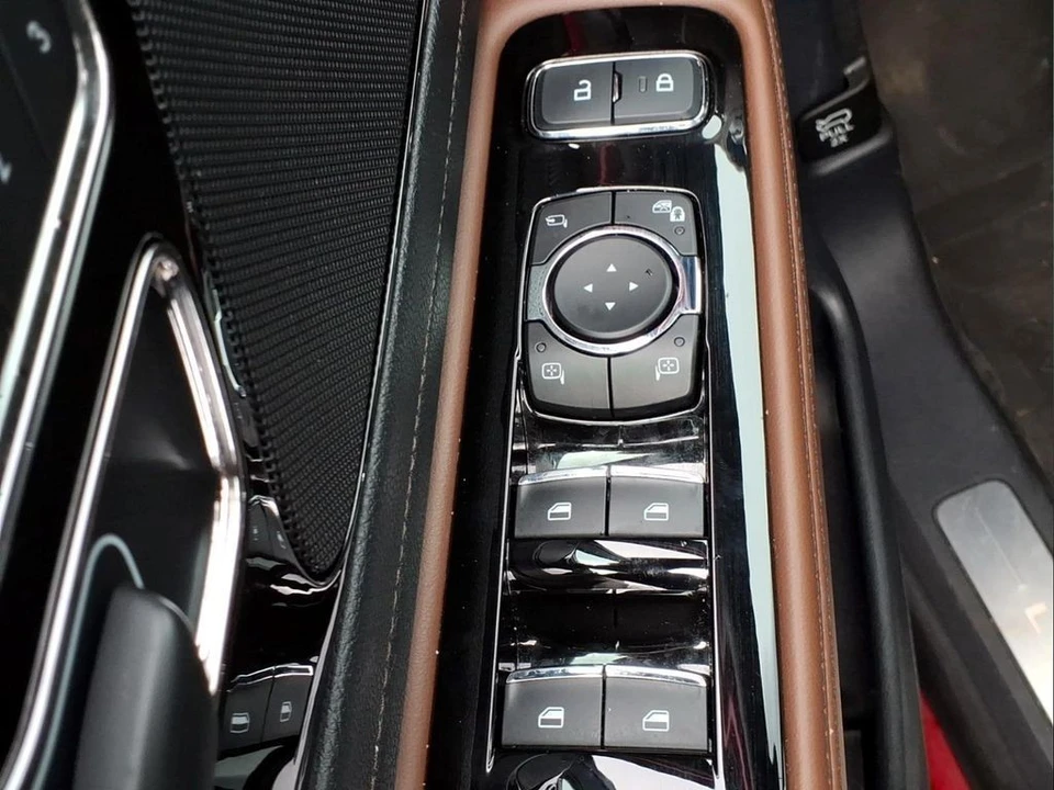 2025 Lincoln Aviator 2nd Gen - Image 17 of 30