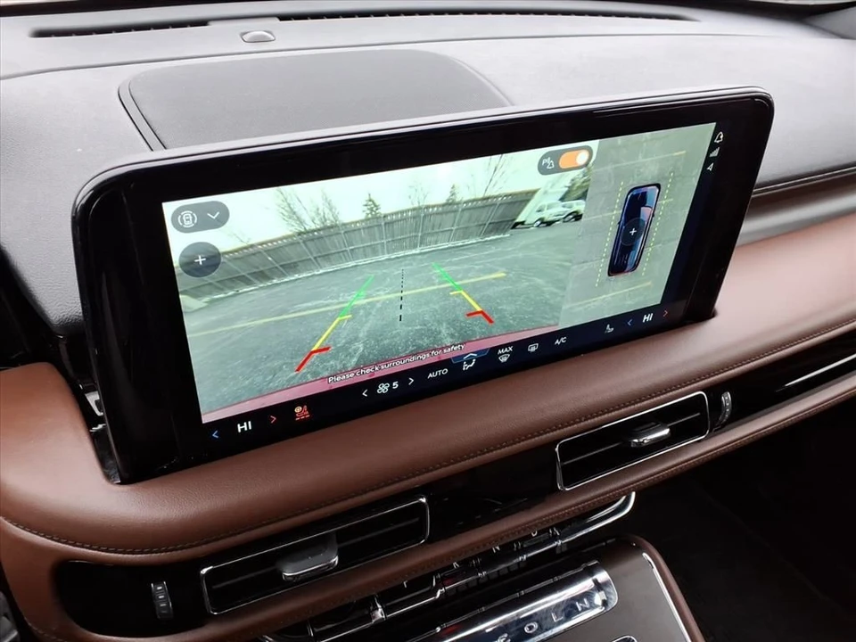 2025 Lincoln Aviator 2nd Gen - Image 11 of 21