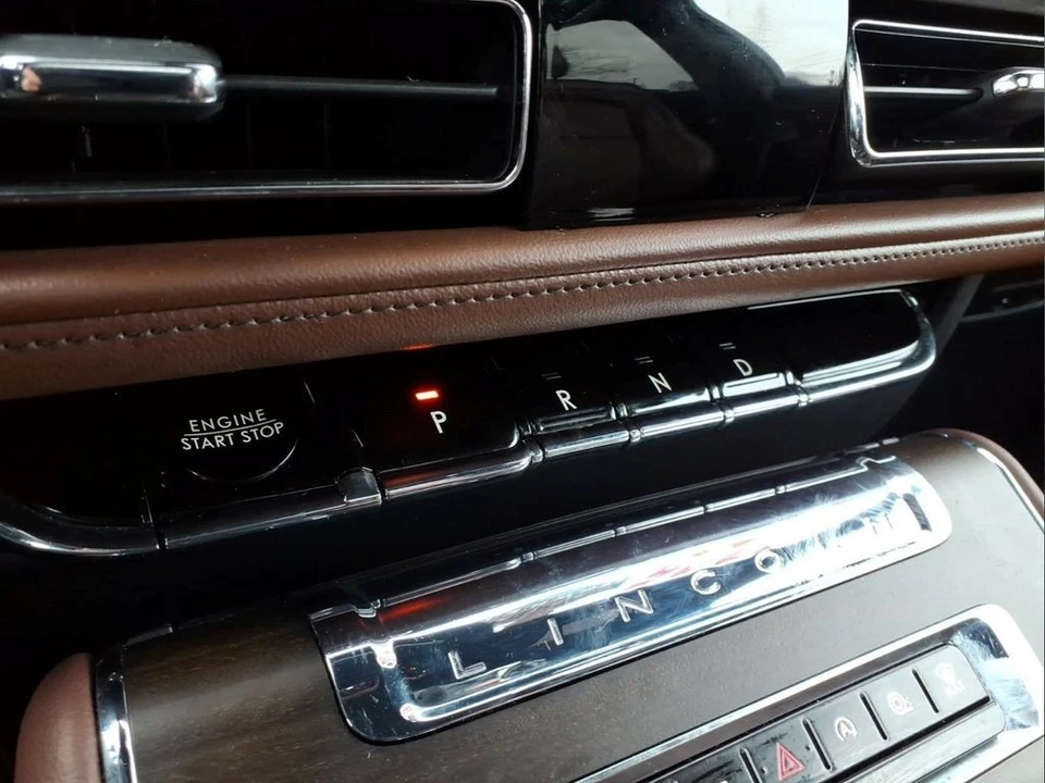 2025 Lincoln Aviator 2nd Gen - Image 12 of 30