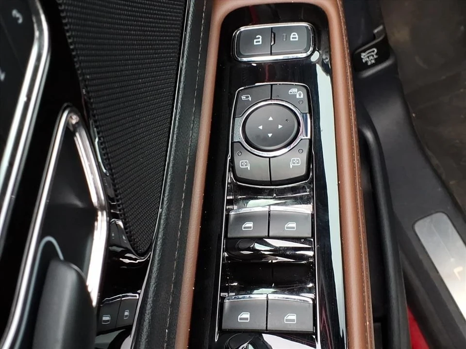 2025 Lincoln Aviator 2nd Gen - Image 17 of 21