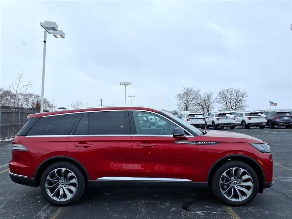 2025 Lincoln Aviator 2nd Gen - Image 8 of 21