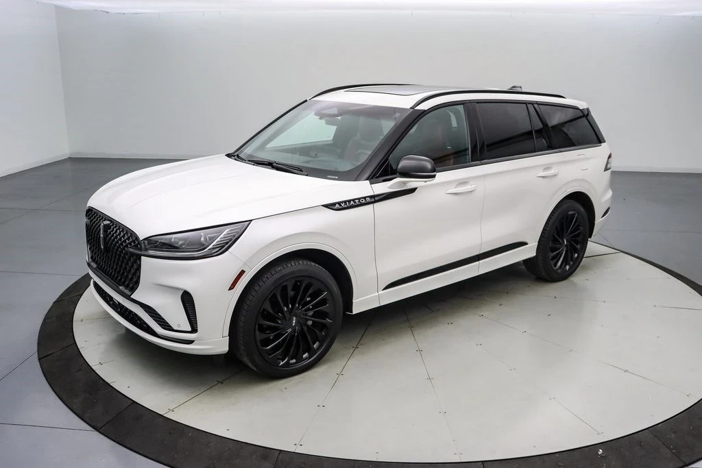 2025 Lincoln Aviator 2nd Gen - Image 9 of 21