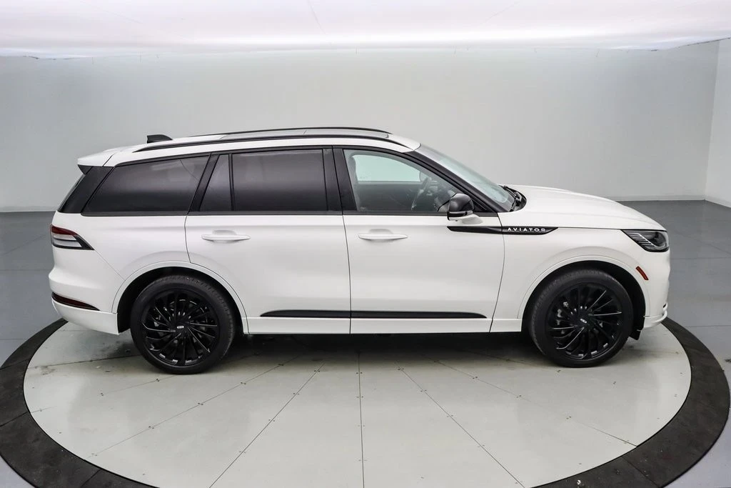 2025 Lincoln Aviator 2nd Gen - Image 4 of 21