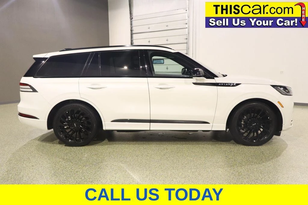 2025 Lincoln Aviator 2nd Gen - Image 10 of 31