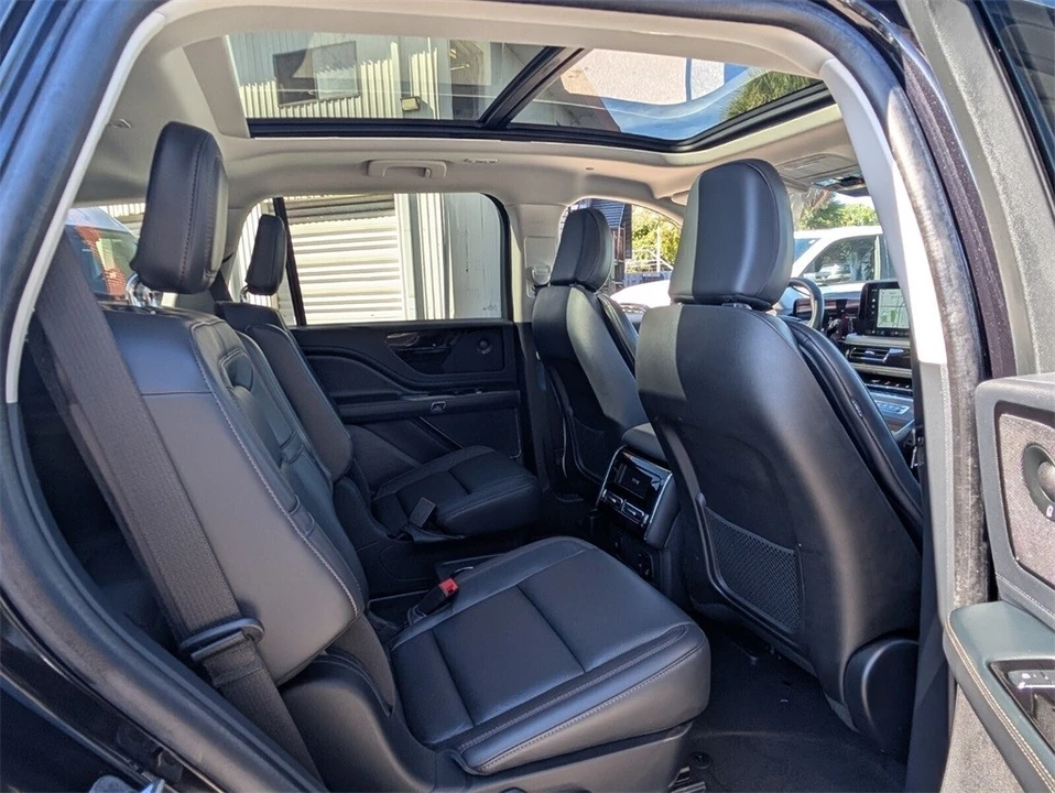 2025 Lincoln Aviator 2nd Gen - Image 17 of 21