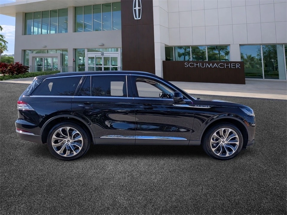 2025 Lincoln Aviator 2nd Gen - Image 8 of 21
