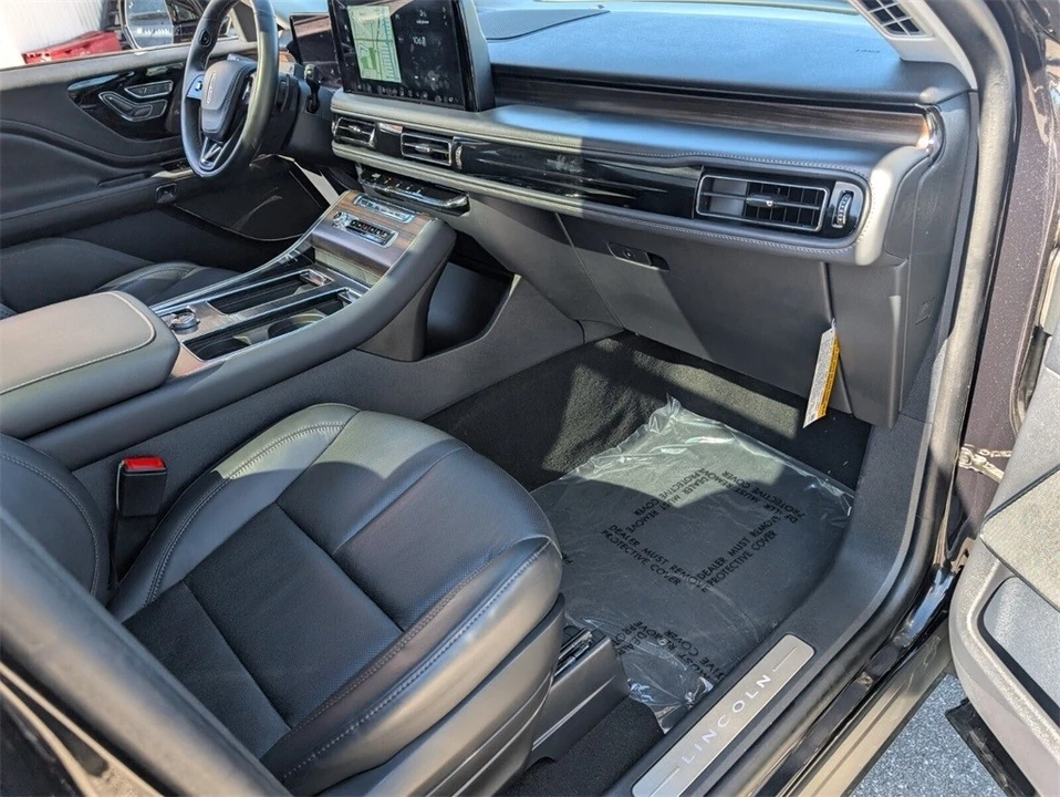 2025 Lincoln Aviator 2nd Gen - Image 18 of 21
