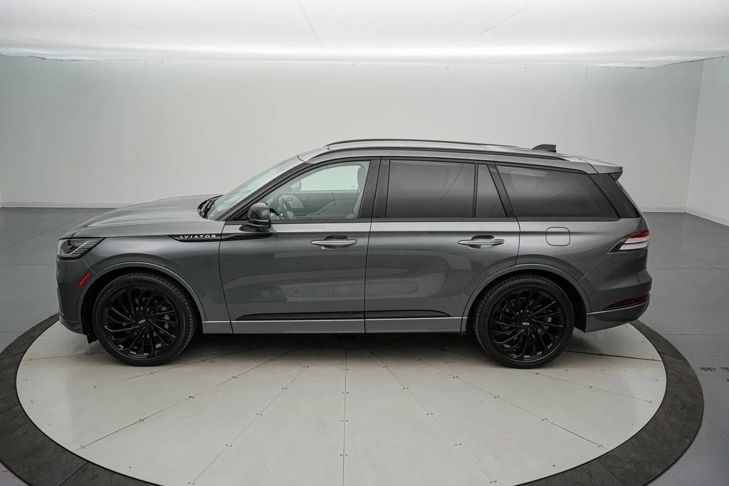 2025 Lincoln Aviator 2nd Gen - Image 8 of 21