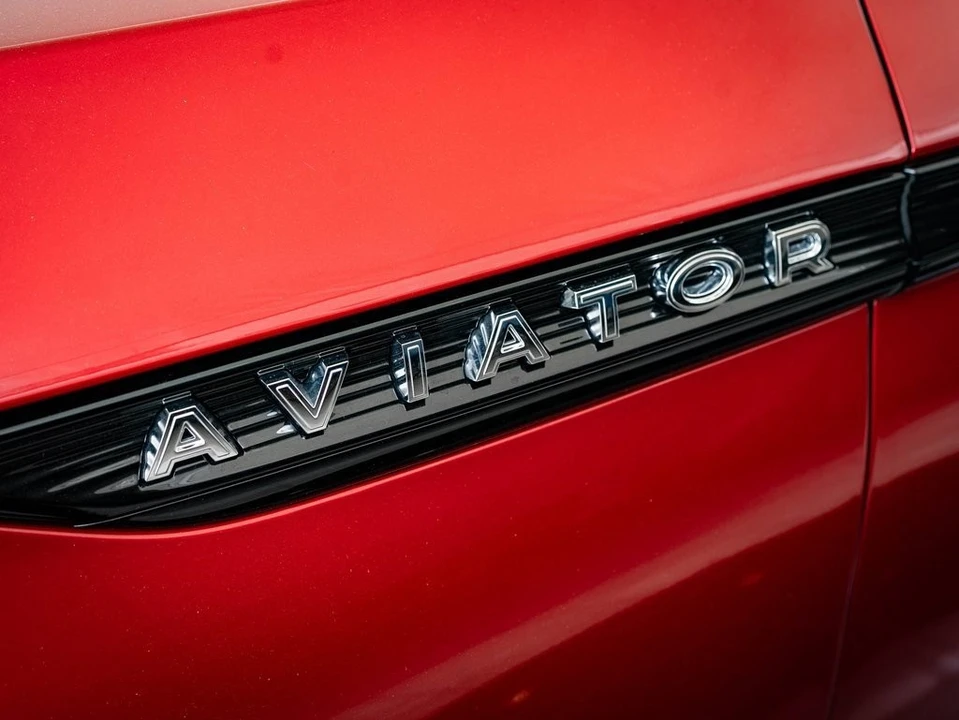 2025 Lincoln Aviator 2nd Gen - Image 16 of 21
