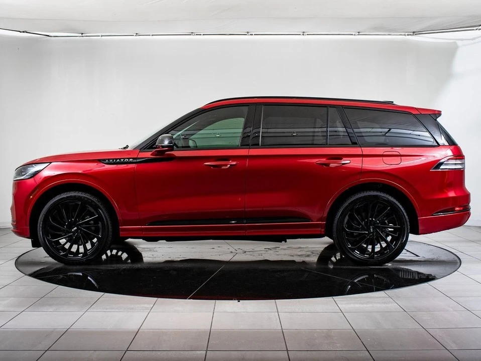 2025 Lincoln Aviator 2nd Gen - Image 12 of 21