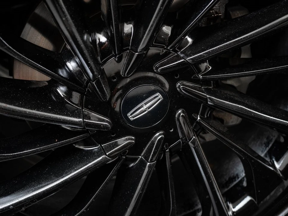 2025 Lincoln Aviator 2nd Gen - Image 8 of 21
