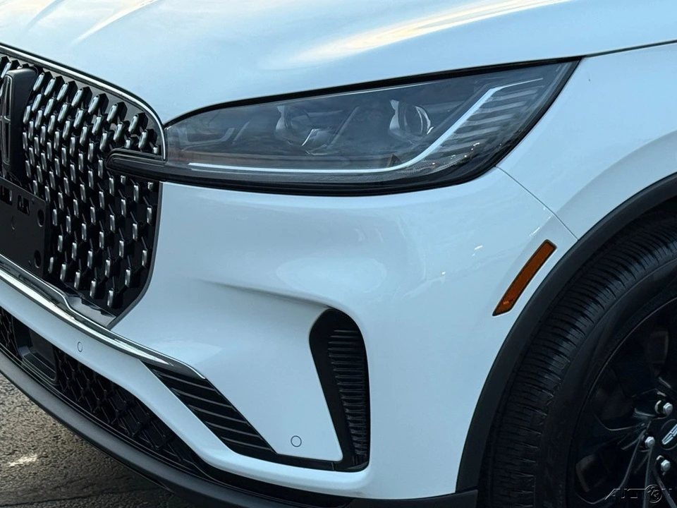 2025 Lincoln Aviator 2nd Gen - Image 9 of 12