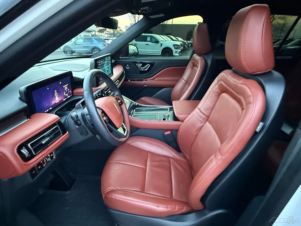 2025 Lincoln Aviator 2nd Gen - Image 12 of 12
