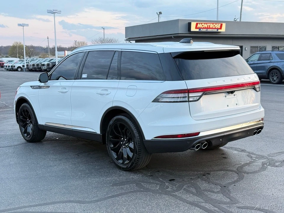2025 Lincoln Aviator 2nd Gen - Image 5 of 12