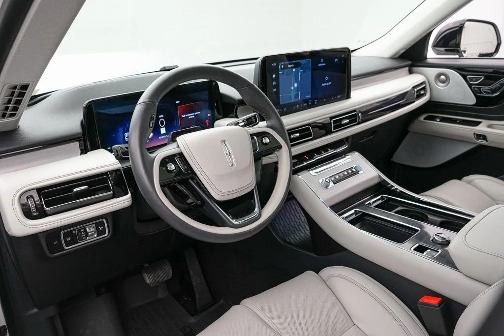 2025 Lincoln Aviator 2nd Gen - Image 14 of 21
