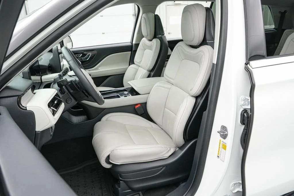2025 Lincoln Aviator 2nd Gen - Image 13 of 21