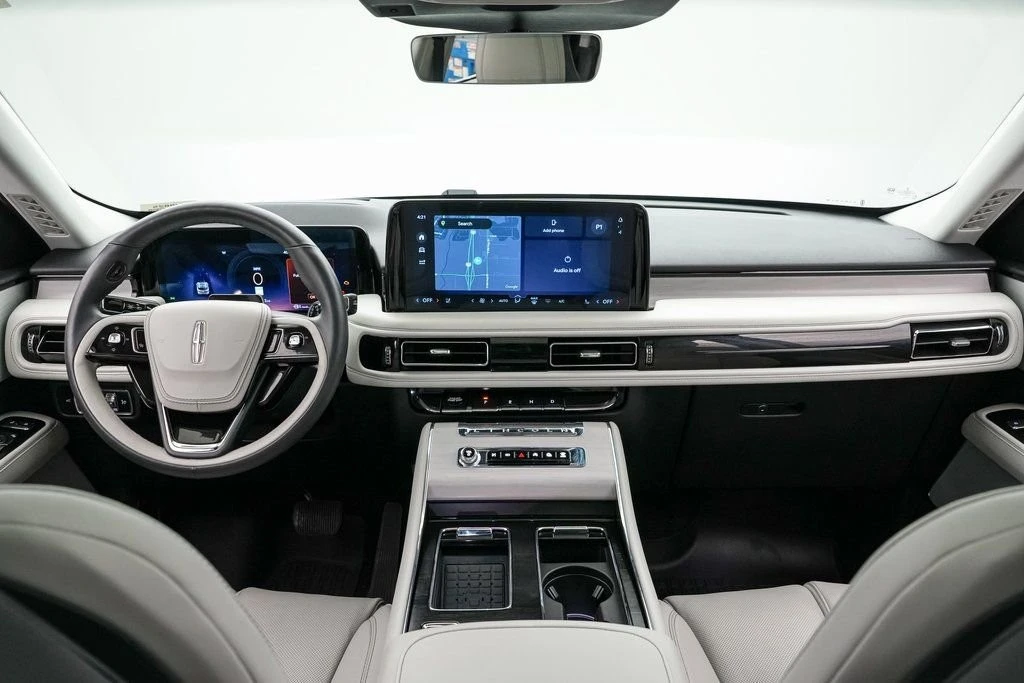 2025 Lincoln Aviator 2nd Gen - Image 16 of 21