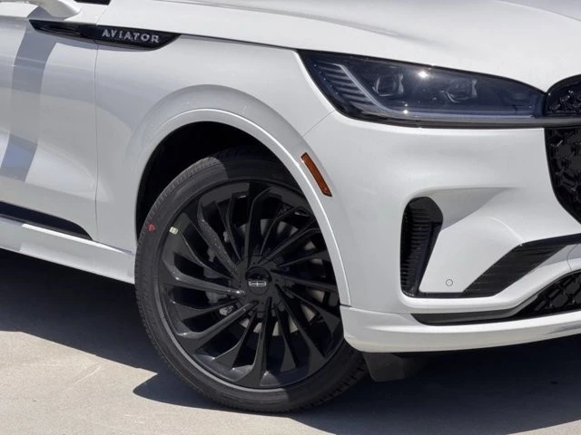 2025 Lincoln Aviator 2nd Gen - Image 4 of 12