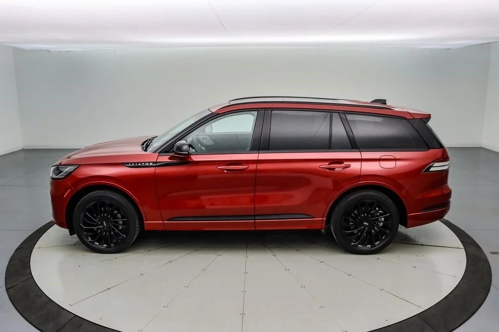 2025 Lincoln Aviator 2nd Gen - Image 8 of 21
