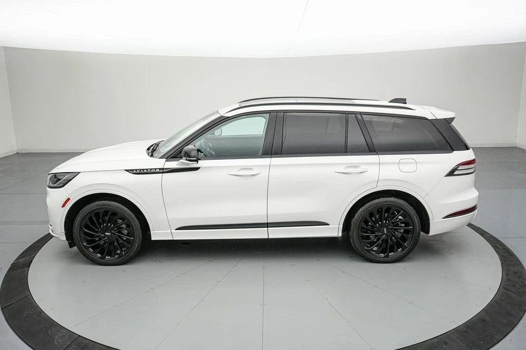 2025 Lincoln Aviator 2nd Gen - Image 8 of 21