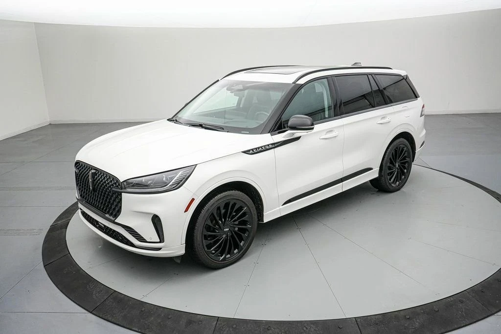 2025 Lincoln Aviator 2nd Gen - Image 9 of 21