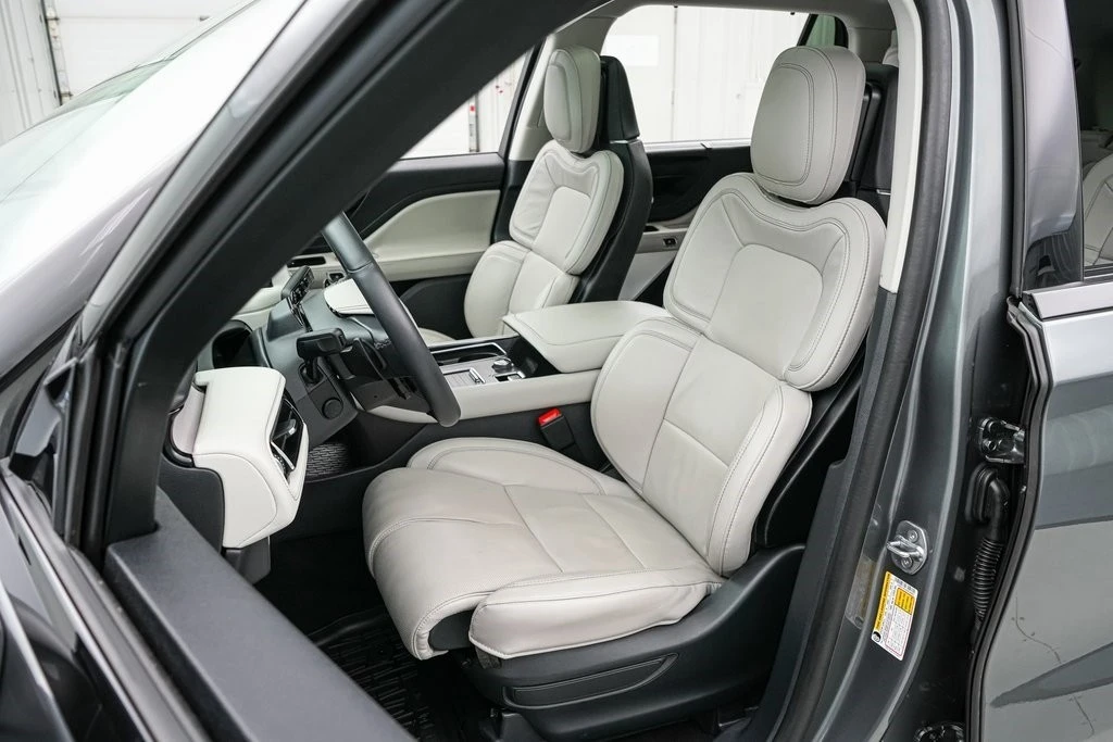 2025 Lincoln Aviator 2nd Gen - Image 12 of 21