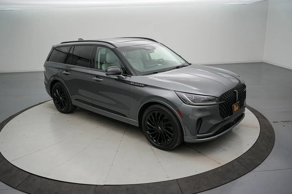2025 Lincoln Aviator 2nd Gen - Image 2 of 21