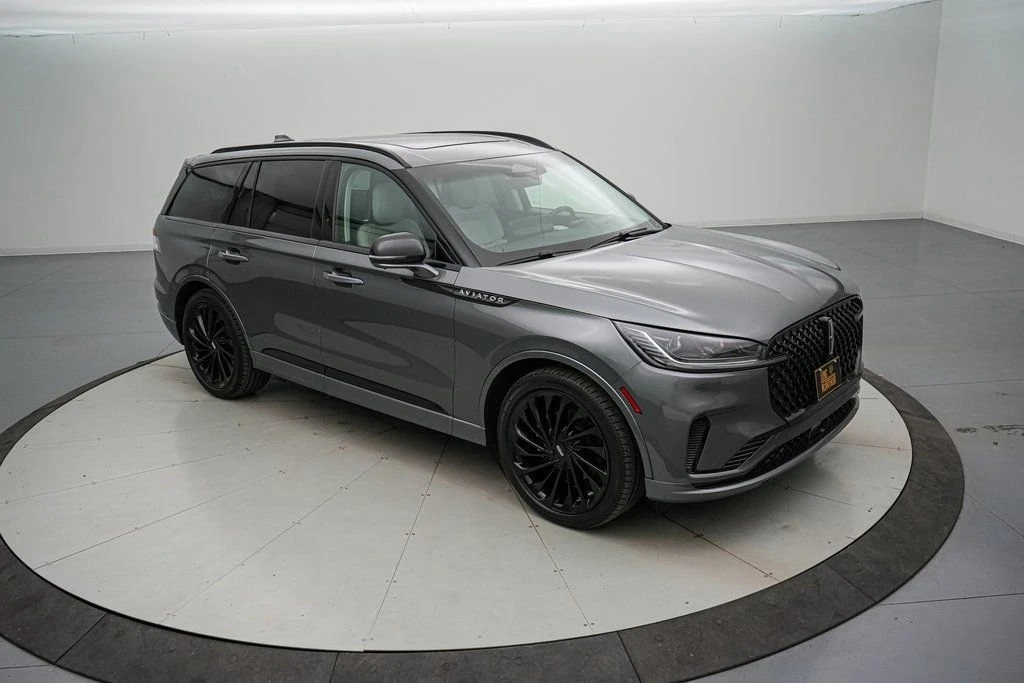 2025 Lincoln Aviator 2nd Gen - Image 2 of 21